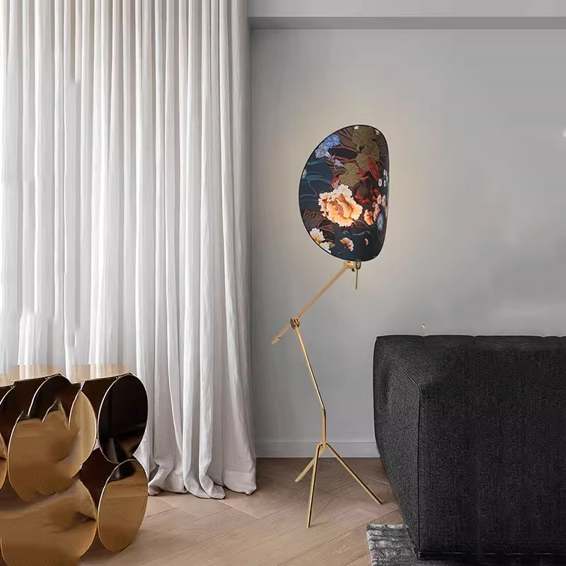 Sleek and Modern Floor Lamp