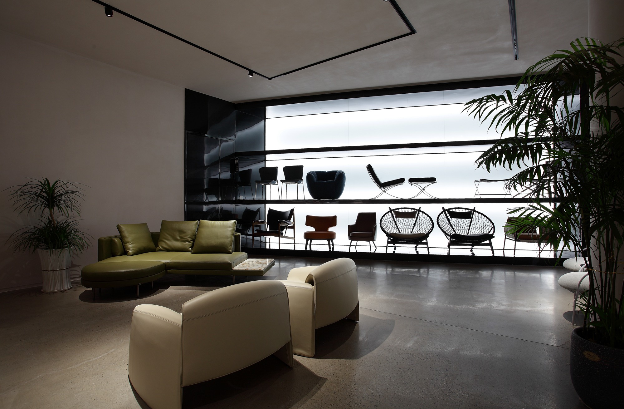 Luxurious Showroom Scenes: EKAR FURNITURE's New Design Showcase