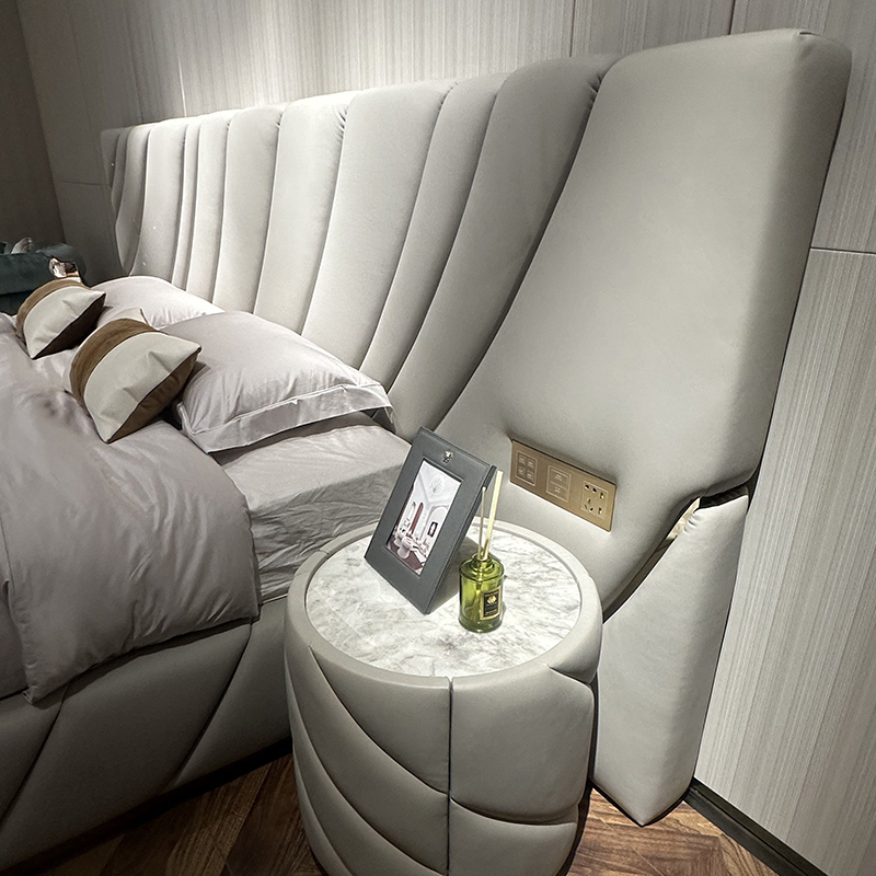 Widescreen bed in modern design: luxury and comfort combined