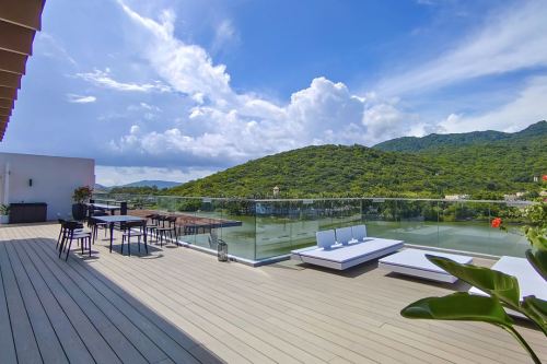 Ekar Furniture Elevates Luxury Comfort at HUALUXE Resort Sanya with Timeless Furnishings