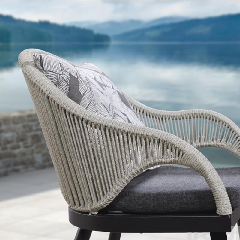 Outdoor Dining Chair with Breathable Fabric and Quick-Dry Cotton