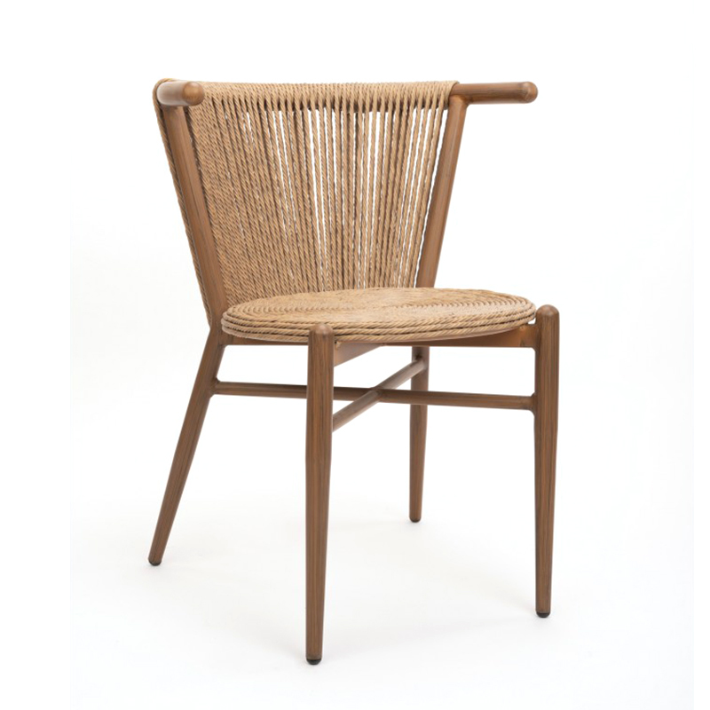 Outdoor dining chairs enhance your outdoor dining experience