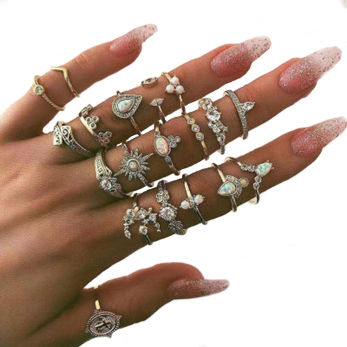 Edary Vintage Crystal Stacking Knuckle Ring Sets Gold Multi Size Rings Jewelry Mid Ring for Women and Girls（19PCS)