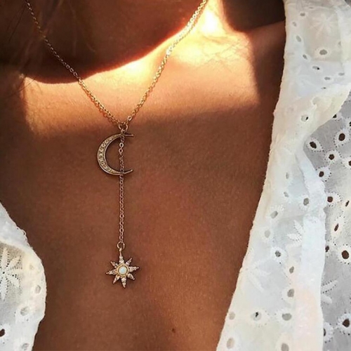 Vintage Sun Pendant Necklace Gold Moon Necklaces with Crystal Simple Clavicle Chains Jewelry for Women and Girls