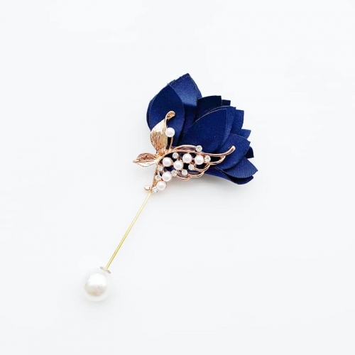 Decent Wrist Corsage for Prom Party Wedding Ball Event Silk Flower Rhinestone Hand Flower Classic Pearl Bracelet