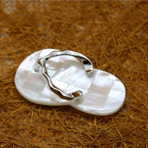 MOP69 Creativity Design Slipper Pendant Natural White Shell Jewelry