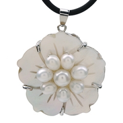 MOP458 White Freshwater Cultured Pearls and Carving Shell Natural Pendants