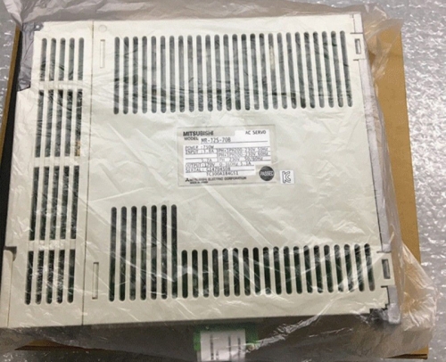 Servo drive motor controller MR-J2S-70B