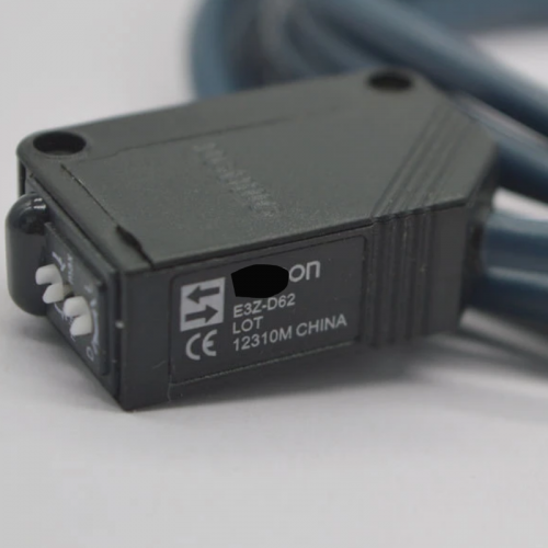 E3Z-D62 PNP 8-50cm Photoelectric Switch Sensor E3Z D62