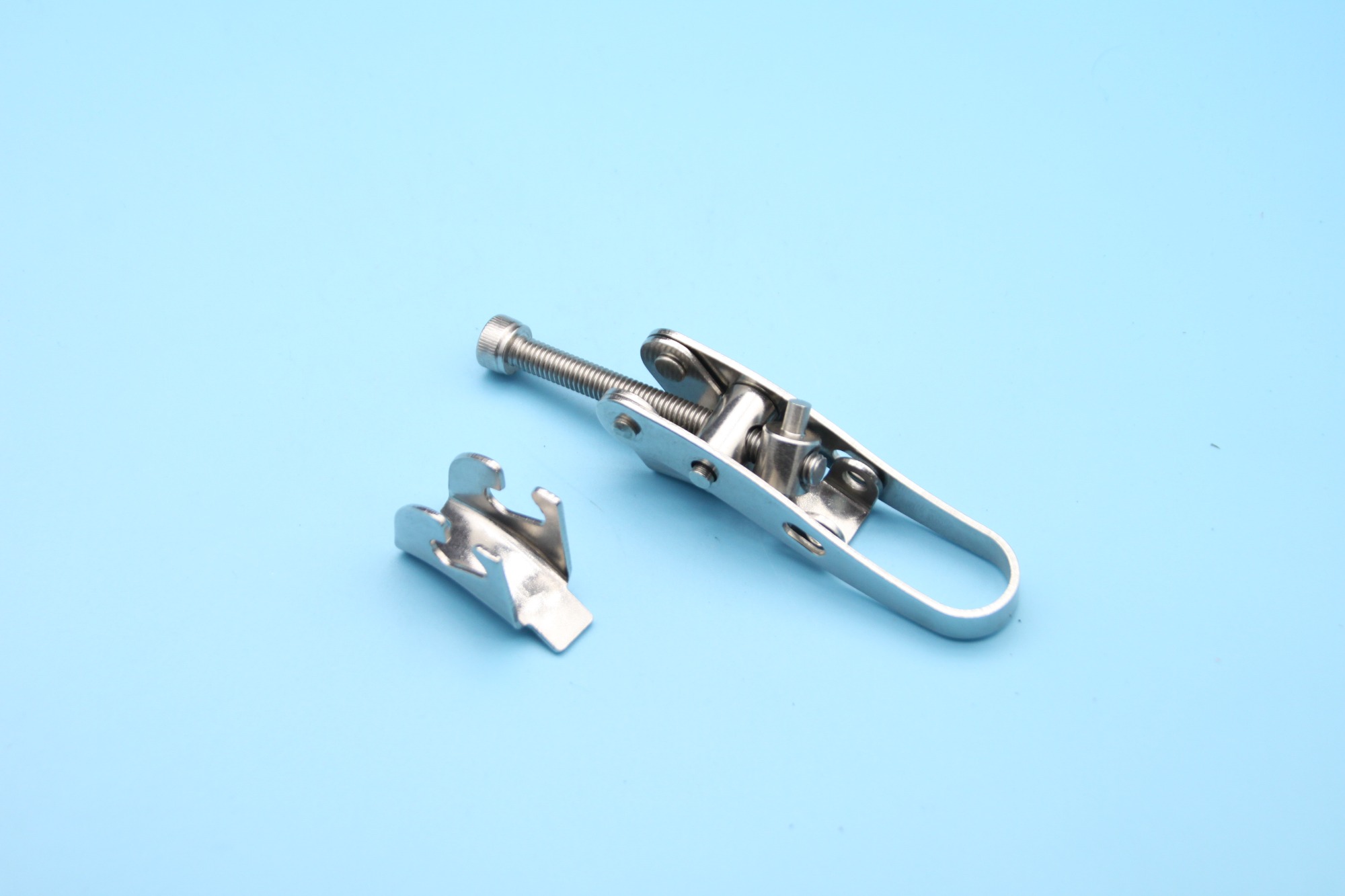 adjustable toggle latch