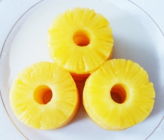 Canned pineapple