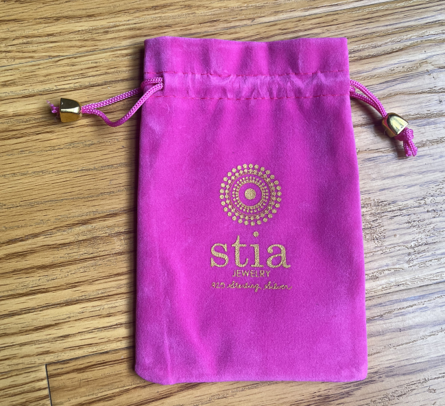 stia pink velvet pouch