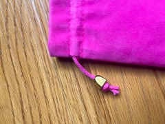 stia pink velvet pouch