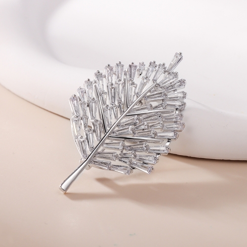 High Quality Luxury Silver Plated Alloy Jewelry Natural Hollow Leaves Brooch Pins for Men or Women