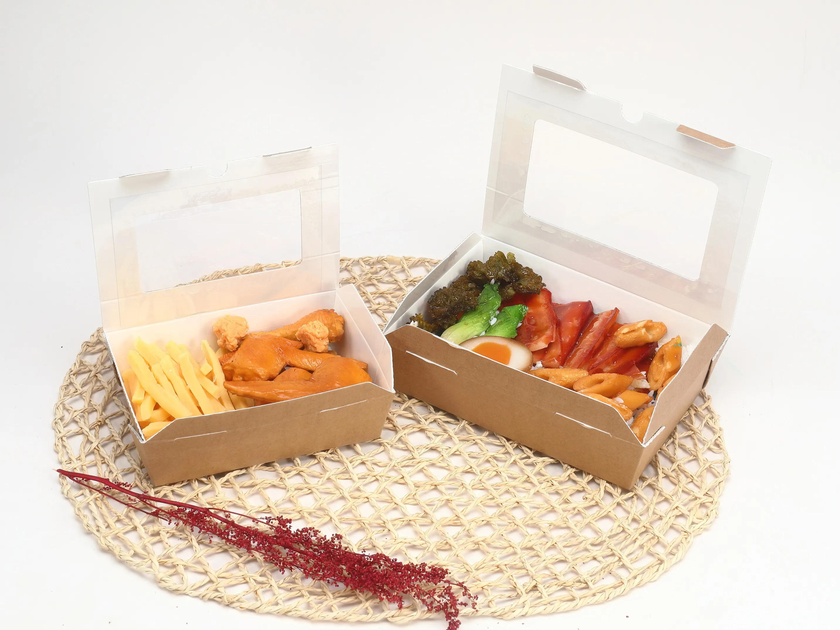 Corrugated lunch box with window 3