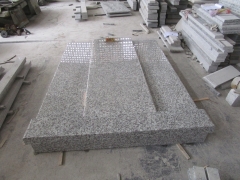 Light Grey G439 Granite Monuments For Wholesale