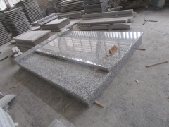 Light Grey G439 Granite Monuments For Wholesale