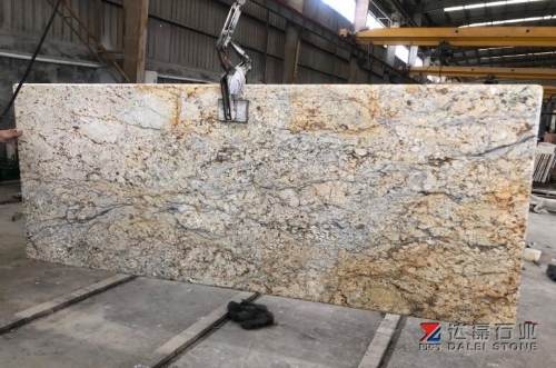 Dalei Stone Wholesale Golden Crystal Granite Countertops From China