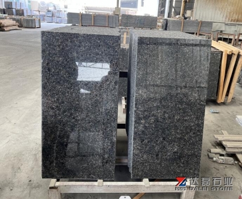 Indian Tan Brown Granite Tiles With Black Color Cheaper Prices