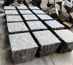 Vietnam Black Basalt Cube Stone Flamed Surface Other Sides Saw Cutting