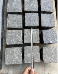 Vietnam Black Basalt Cube Stone Flamed Surface Other Sides Saw Cutting