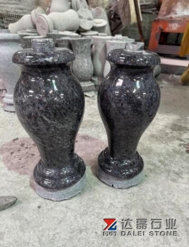 Bahama Blue Tombstone Vase For Furnel Stone Factory Cutting