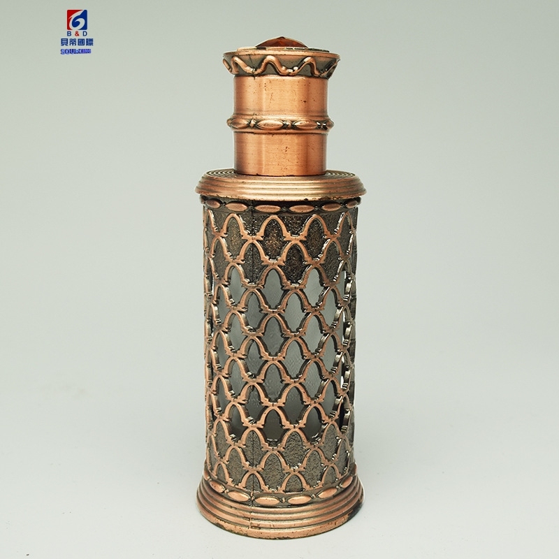 12ml Hollow Carved Metal Perfume Bottle