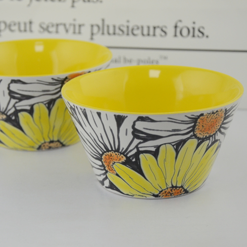 黄色内里向日葵印花上釉不规则陶瓷小碗