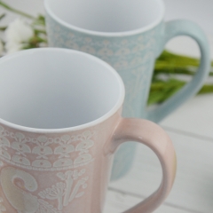 520ml  mug with embossed peacock shape ceramic mug