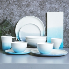 Wholesale glazed dinner set blue and white ceramic plate