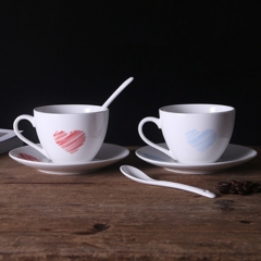 欧式白色陶瓷咖啡杯和带有logo的茶托