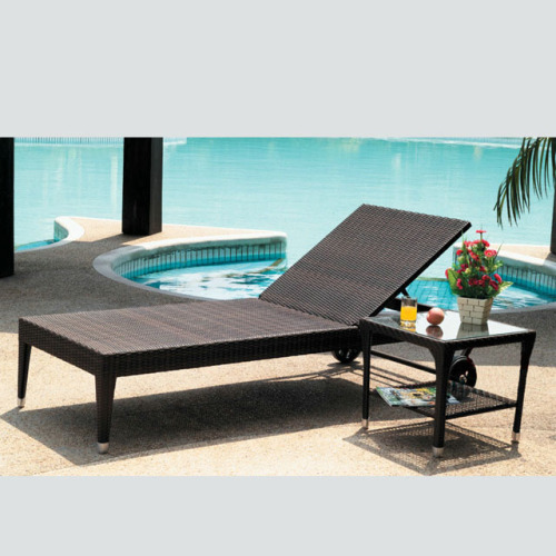 Outdoor Leisure Swinging Pool Recline Chair Rattan Sun Lounger