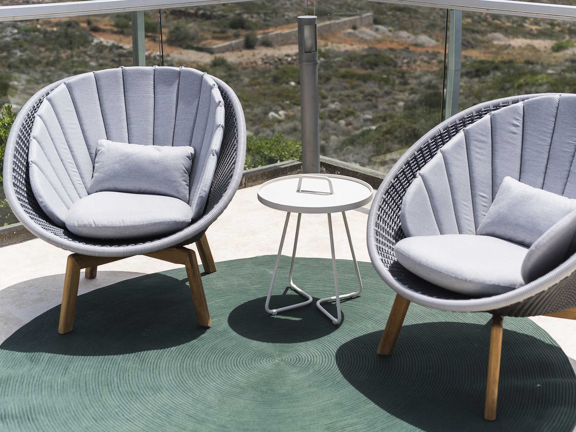 outdoor natural rattan sun chair