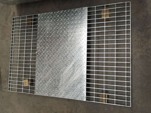 Composite steel grating