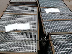 Stainless steel grating