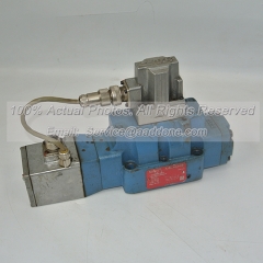 MOOG D662-4013 D061-8322 Servo Valve