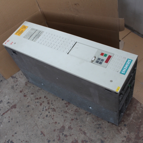 Siemens 6SE7022-6EC21 Simovert Masterdrive Inverter Frequency Drive