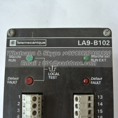 Schneider LA9-B102 Controller