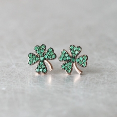 Pretty Design 925 Sterling Silver Emerald CZ Four Leaf Clover Stud Earrings