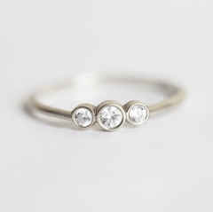 Simple Design 925 Sterling Silver Cubic Zirconia 3 Stone Finger Ring