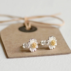 Delicate Design 925 Sterling Silver Daisy Earrings for Girl