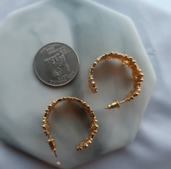 Gold Hoops Earrings, Vintage Jewelry, Carving Gold Hoops, Filigree Earrings, Delicate Gold Earrings
