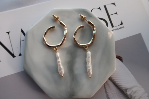 Baroque Pearl Earrings, Pearl Hoop Earrings, Freshwater Pearl Hoops, 14K Gold Plated Pearl Earrings, Minimalist Jewelry