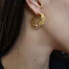 Gold Hoops Earrings, Vintage Jewelry, Carving Gold Hoops, Filigree Earrings, Delicate Gold Earrings