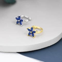 Sapphire Blue CZ Flower Ear Cuff in Sterling Silver, Silver or Gold, Simple Piercing Free Earrings, Minimalist Ear Cuff