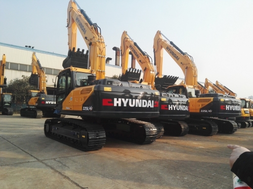 HYUN-DAI 225LVS EXCAVATOR WITH CHEAP PRICE