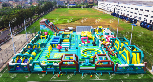 UAE 2022 Newly Designed Inflatable Park