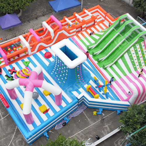 CH Extreme Sports Color Blocking Multi Obstacle Inflatable Park