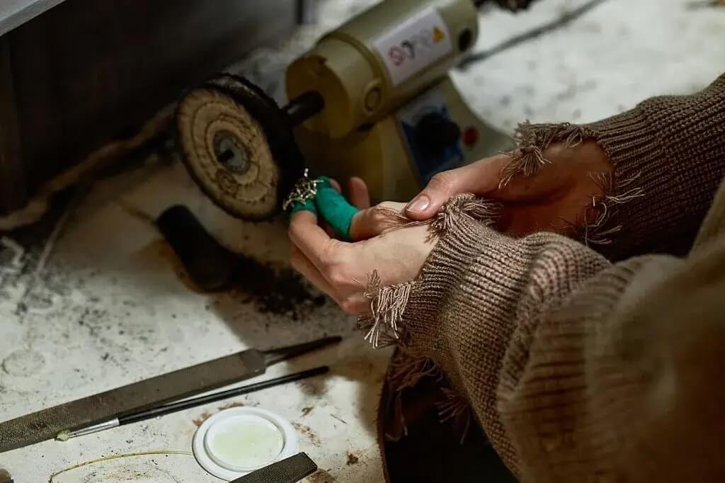 The Best Jewelry Polishing Tools for a Pro-Level Shine