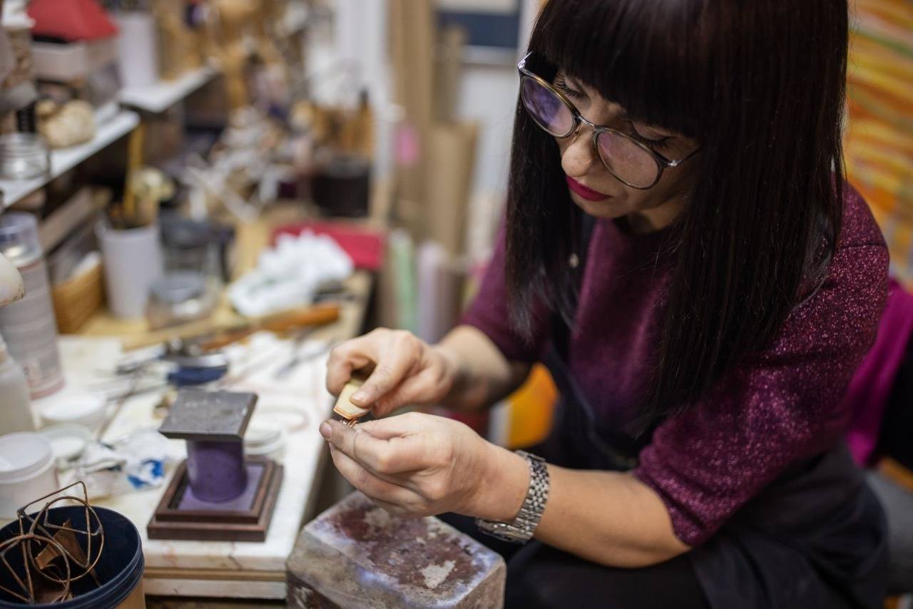 What Sandpaper Makes Raw Jewelry Castings Smooth Fast